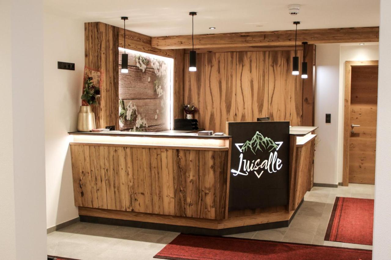 اوفاش Luisalle المظهر الخارجي الصورة